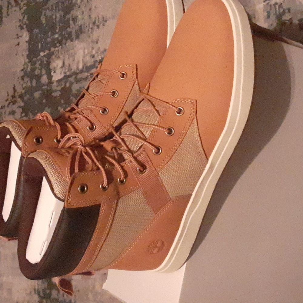 Brand New Men's "Davis Square" Timberland Boots